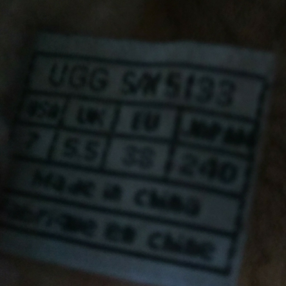 Ugg loafer shoes size 7 - Picture 3 of 4